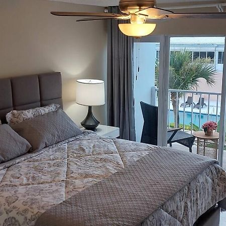 Nassau Harbour Cozy 2 Bedroom Condo 외부 사진