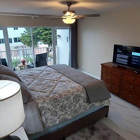 Nassau Harbour Cozy 2 Bedroom Condo 외부 사진