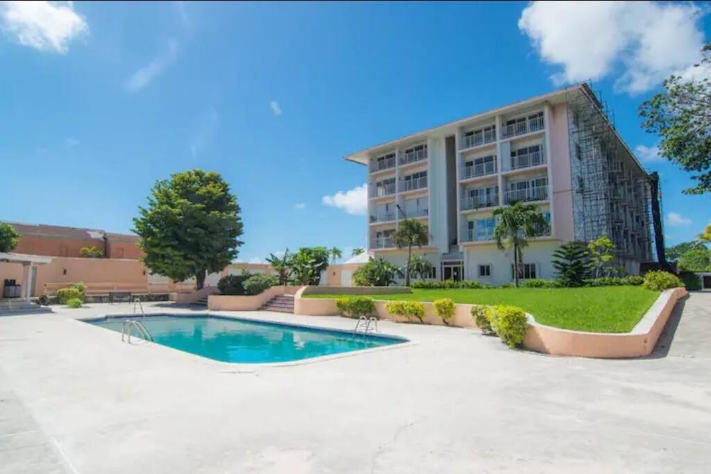Nassau Harbour Cozy 2 Bedroom Condo 외부 사진